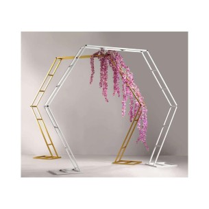 Arco esagonale per matrimonio colore oro 230x230 a noleggio